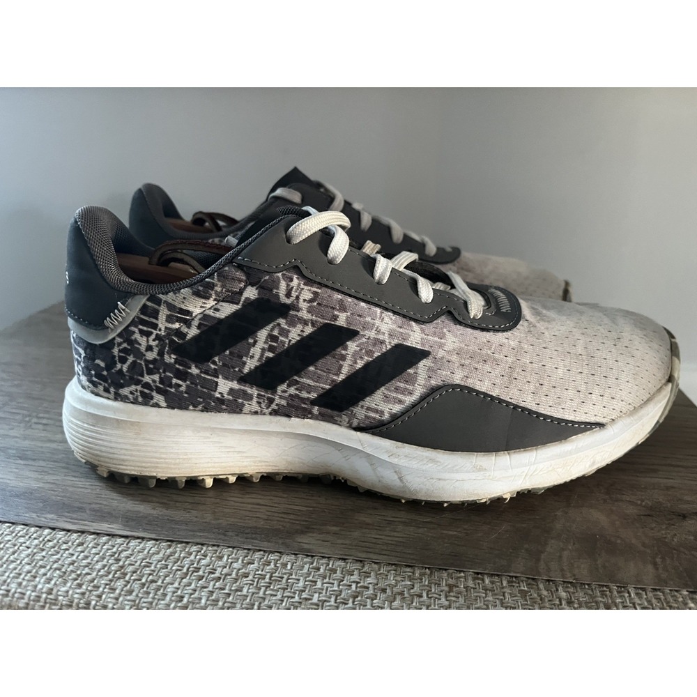 Adidas S2G Spikeless Unisex Kids Golf Shoes-White/Gray-Size 4.5.  W2
